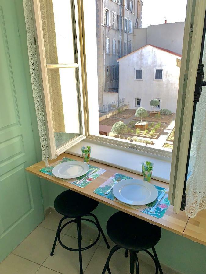 Sunny Studio Vieux Port Marseille Exterior photo